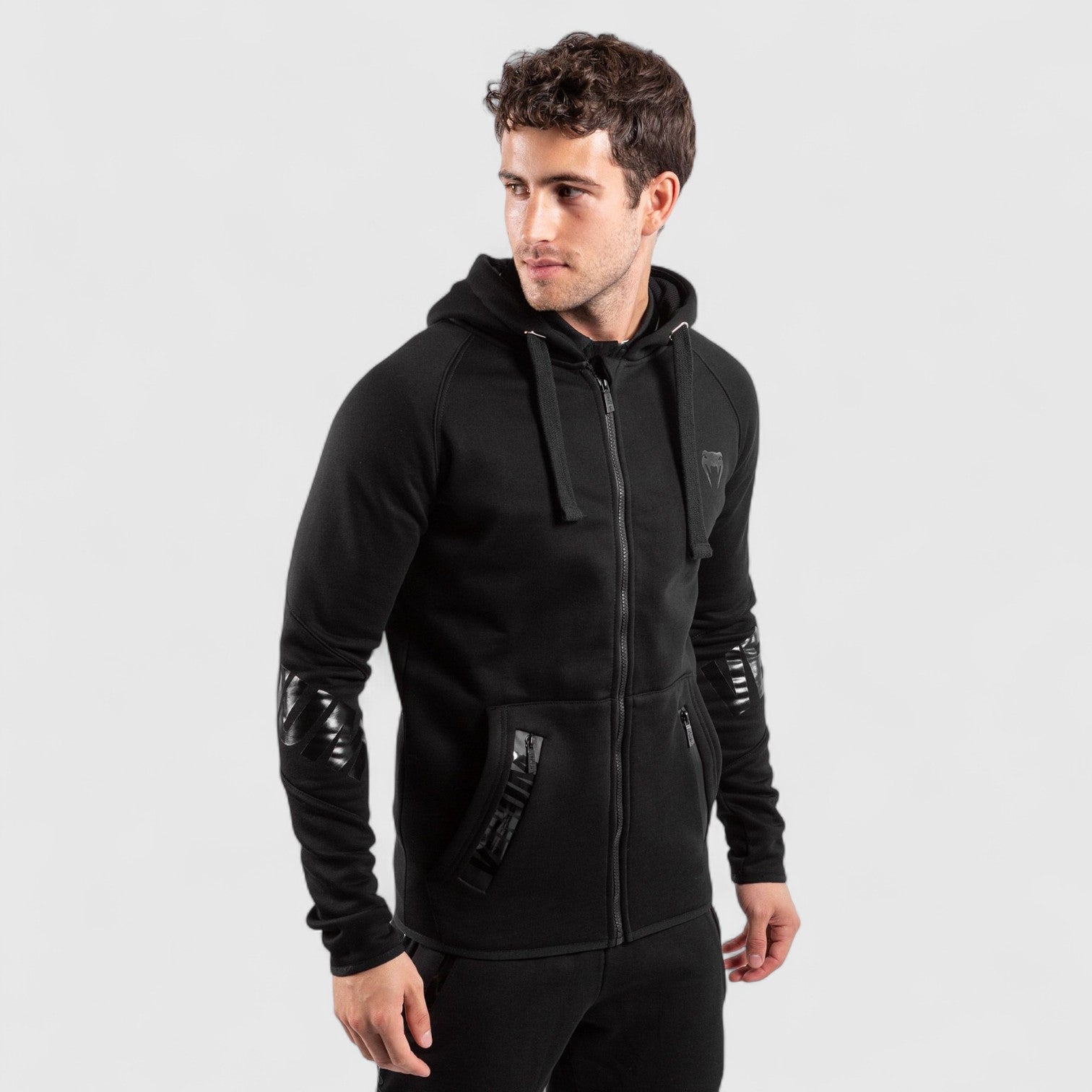 VENUM Contender 3.0 Hettejakke - Svart/Svart - CombatStore.no