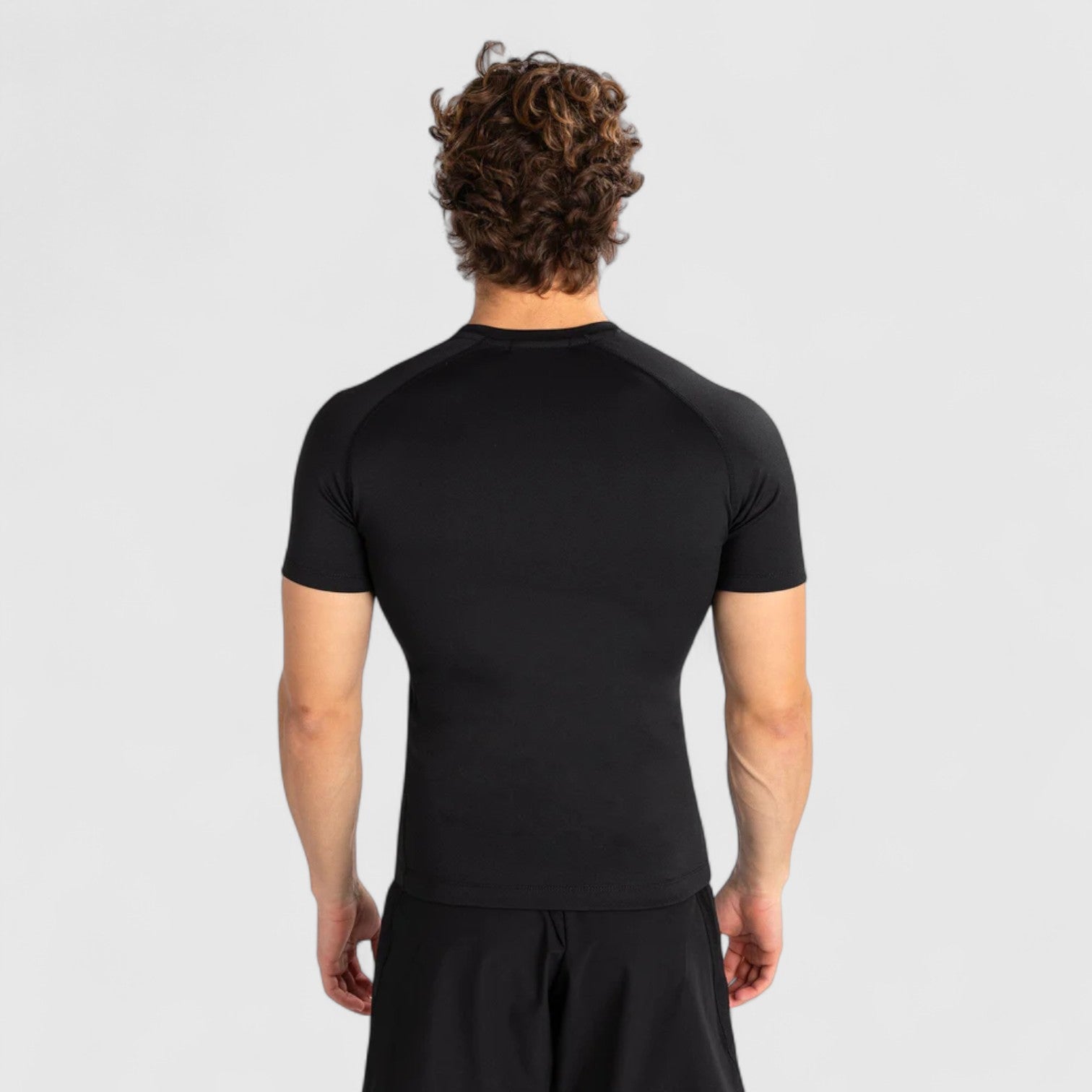 VENUM Contender rashguard med korte armer - CombatStore.no