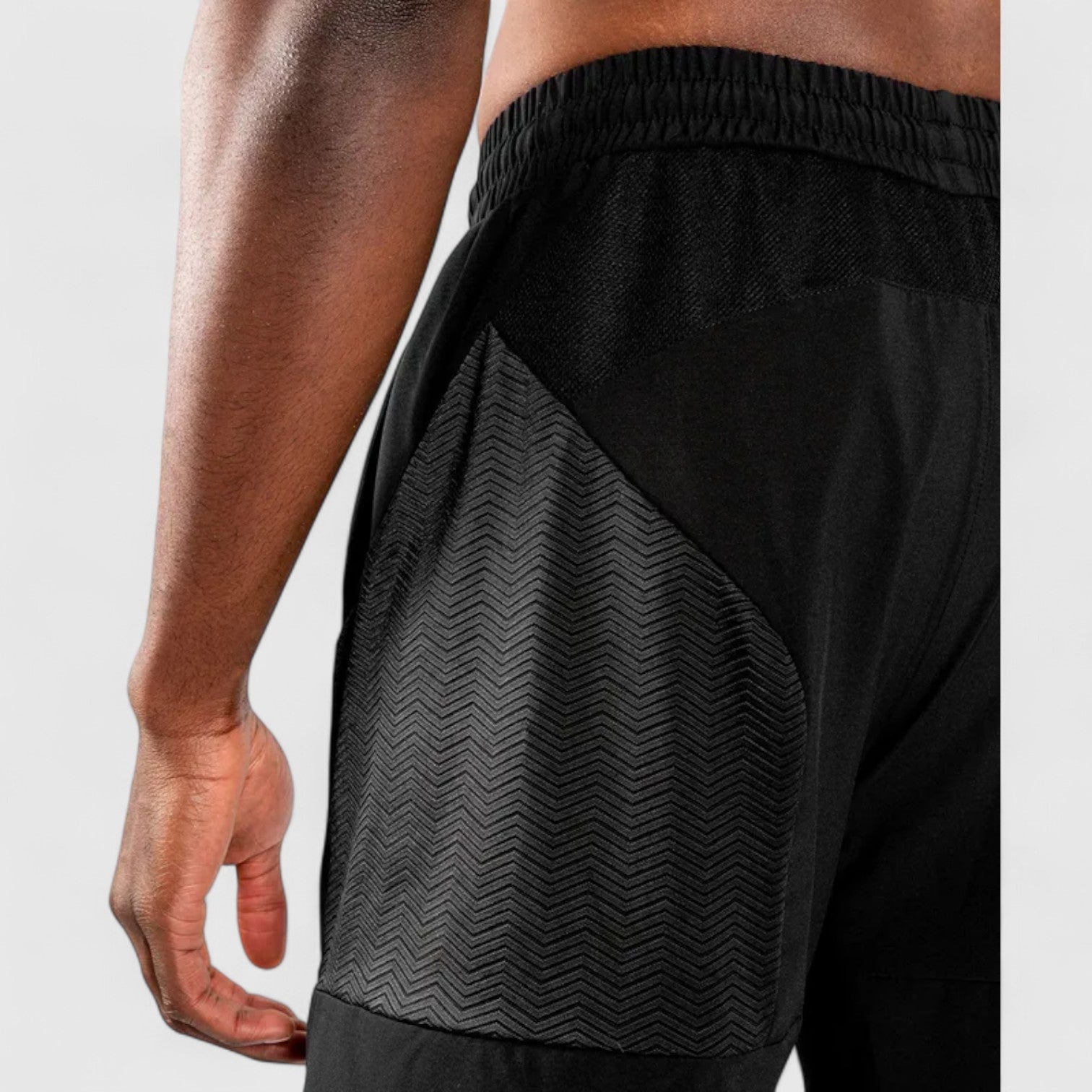 VENUM G - FIT Treningsshorts - Svart/Gull - CombatStore.no