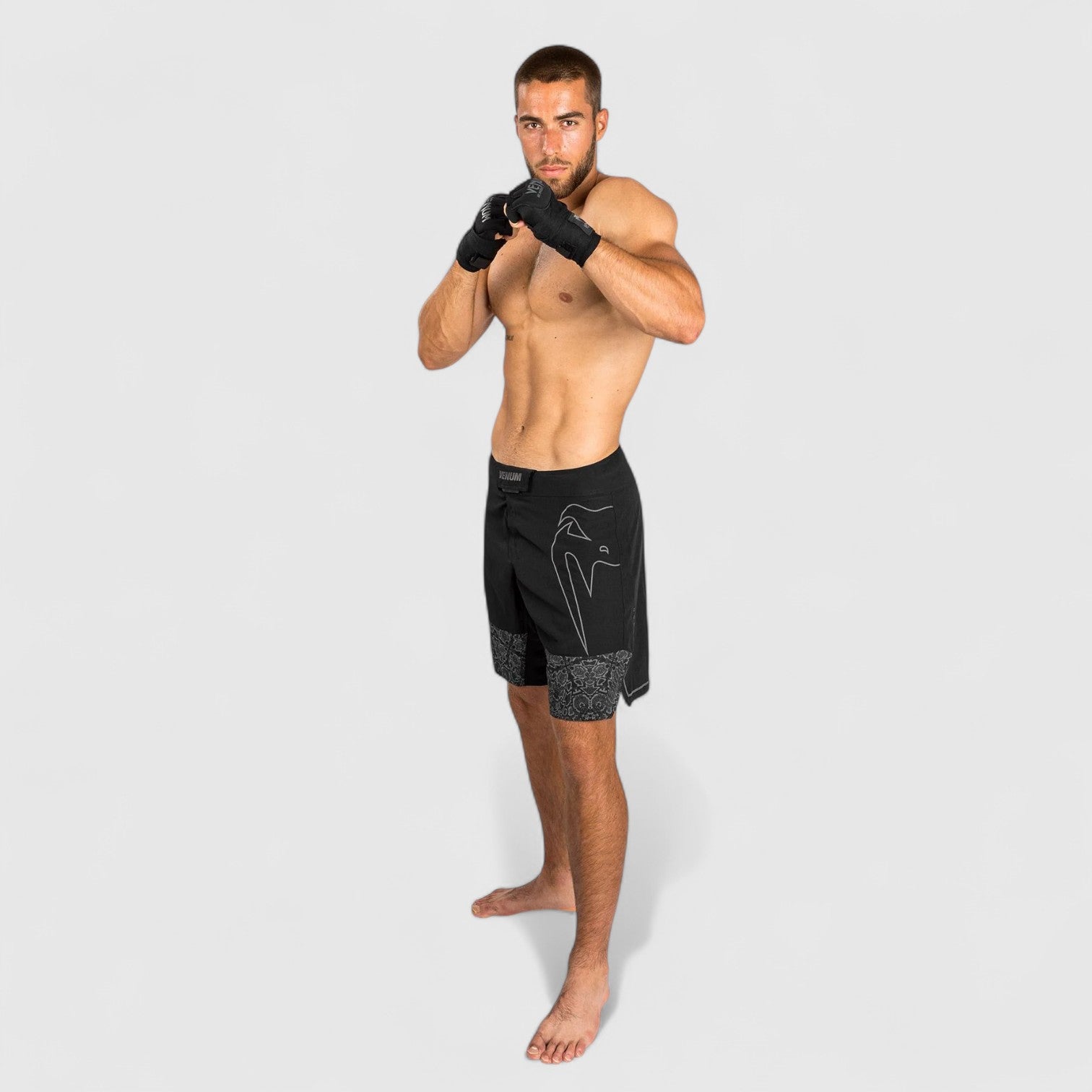 VENUM Reflective Kampshorts Light 4.0 Svart/Svart - CombatStore.no
