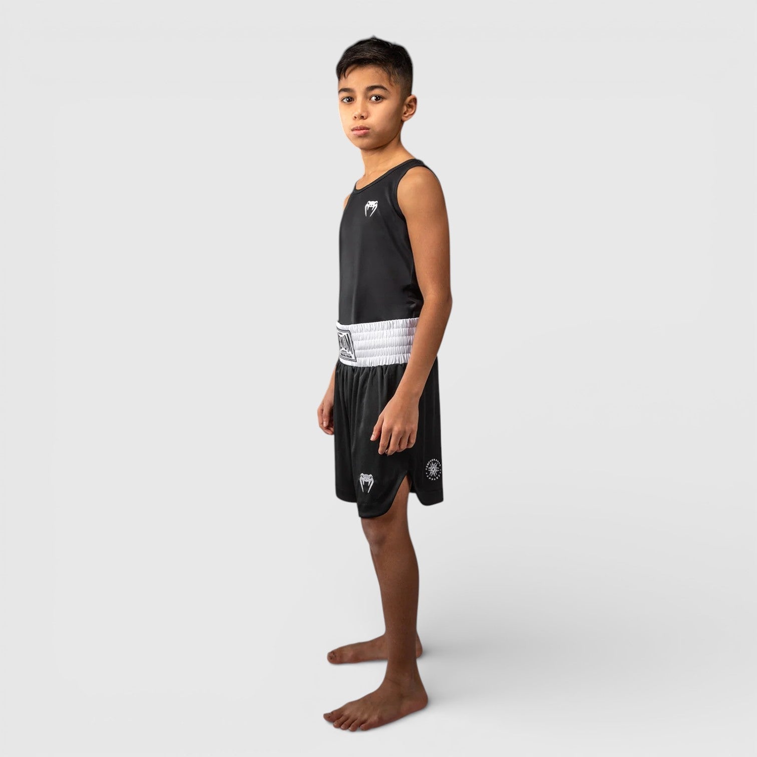 Venum Bokseshorts for barn svart og hvit - Combat Store AS
