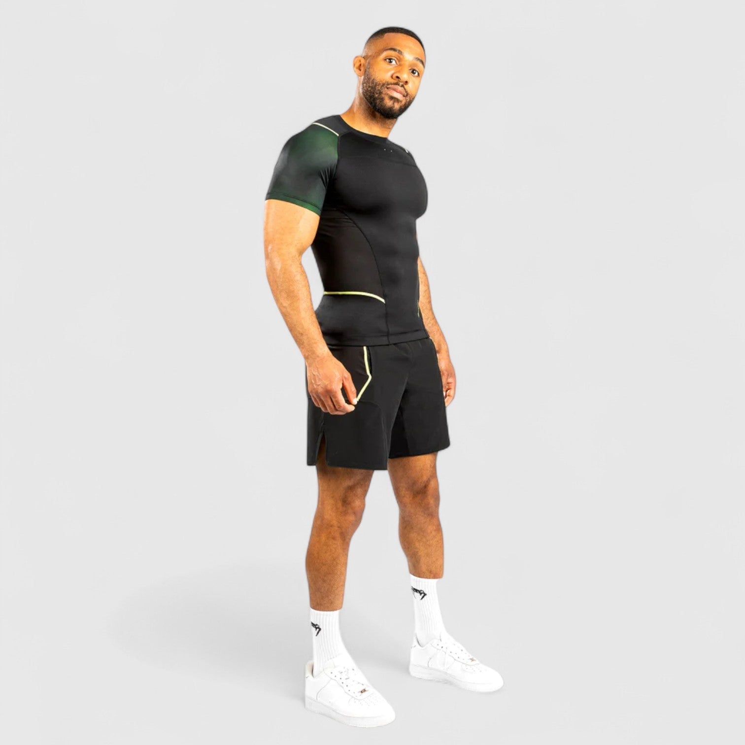 VENUM Fusion 2.0 Rashguard med korte ermer - CombatStore.no