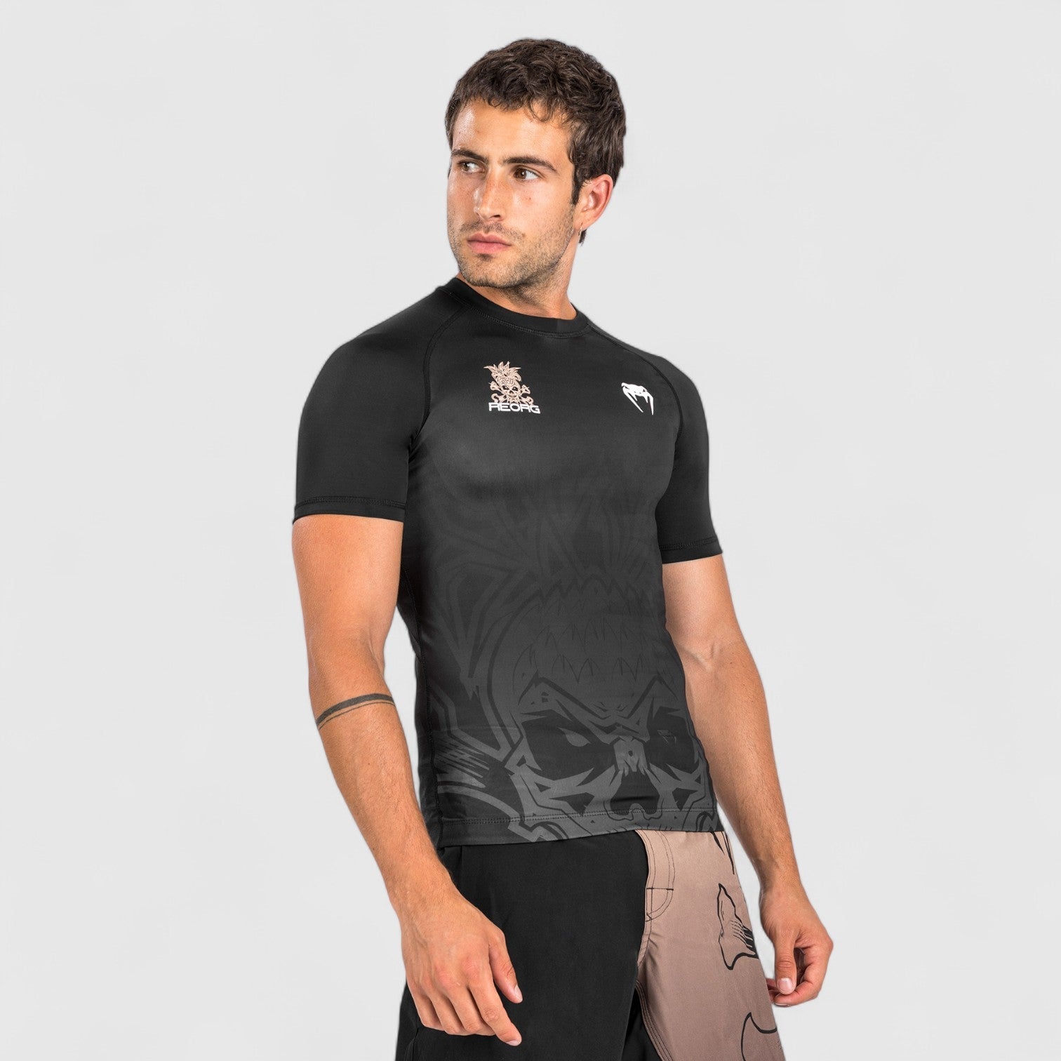 VENUM REORG Rashguard - kort arm svart - CombatStore.no